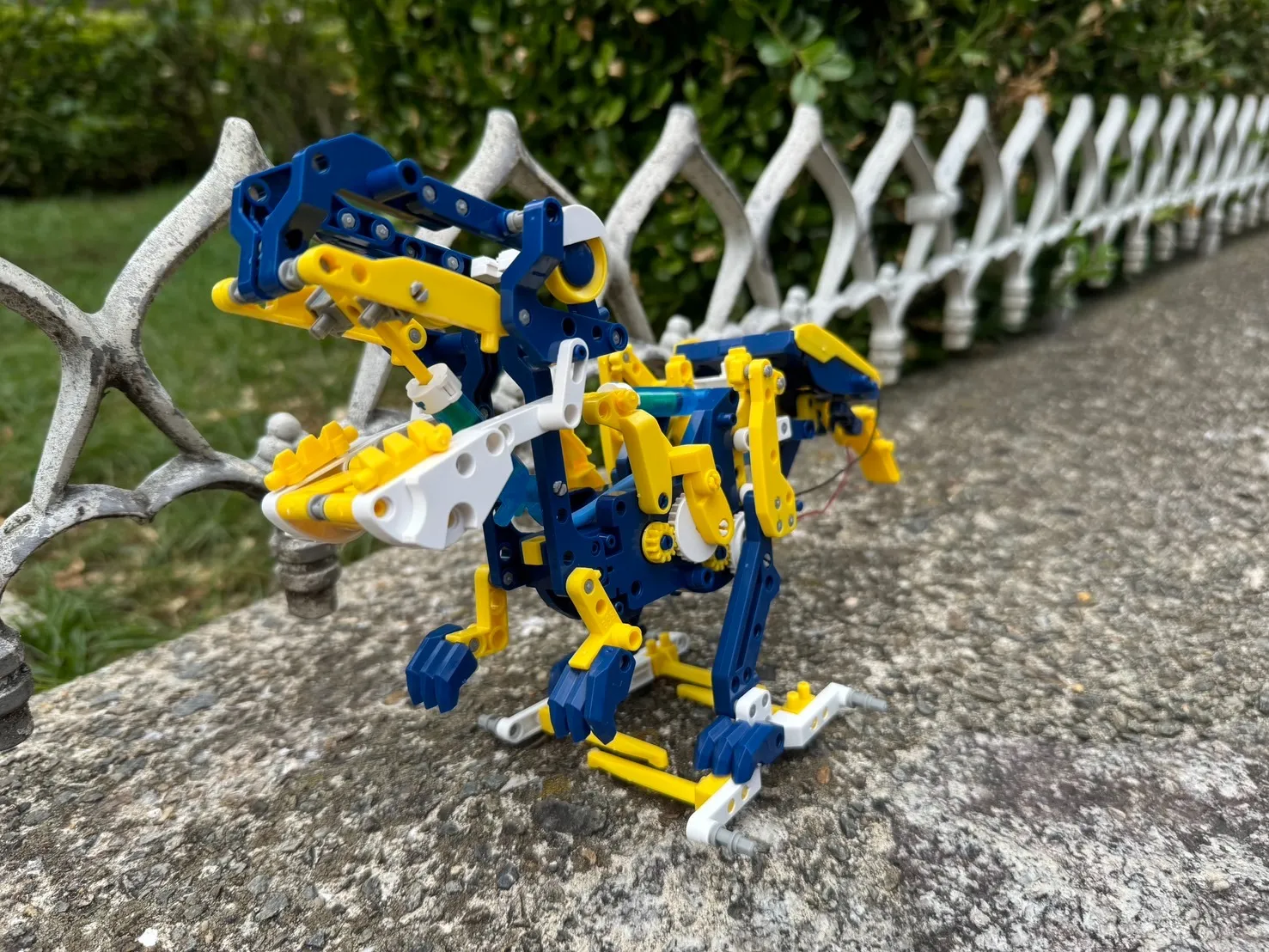 ソーラーパワーで動くロボット